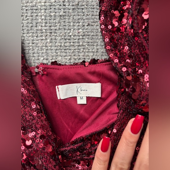 Brand New w/ Tag β Simons Burgundy Sequin Dress, Size M β Stunning Party Look! - Picture 4 of 10